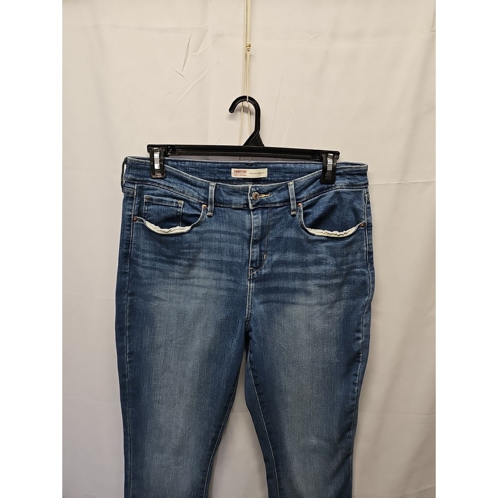 Levi's Women's Signature Strauss Mid Rise Straight Short Size 16 S 34x29 - Picture 4 of 14